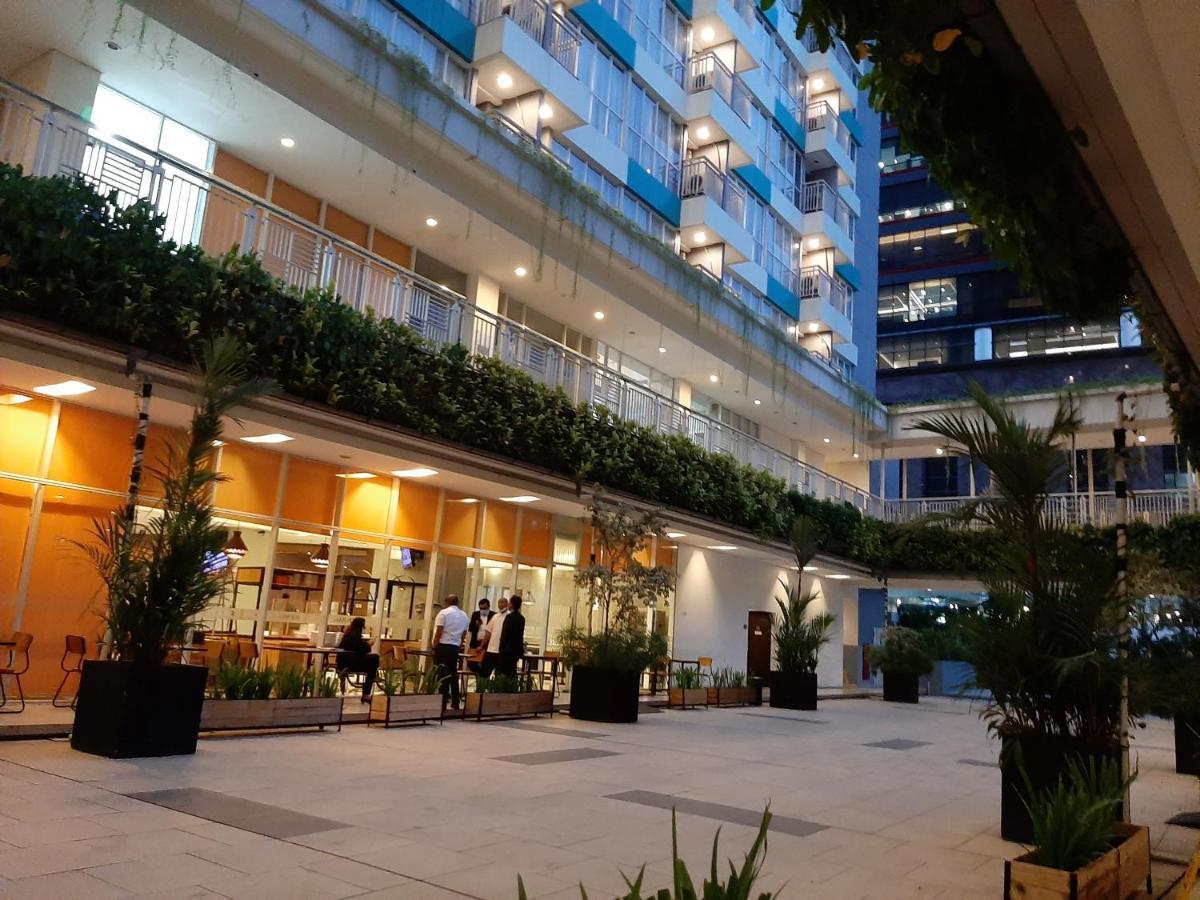 Cozy The H Residence Cawang By Bonzela Property Jakarta Buitenkant foto